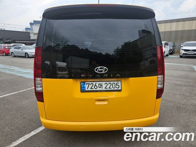Hyundai Staria Tourer 11-Seater Smart - фото 1