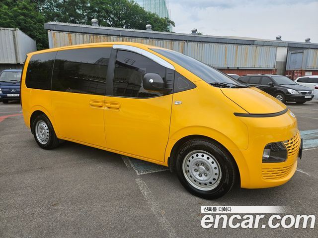 Hyundai Staria Tourer 11-Seater Smart - фото 2