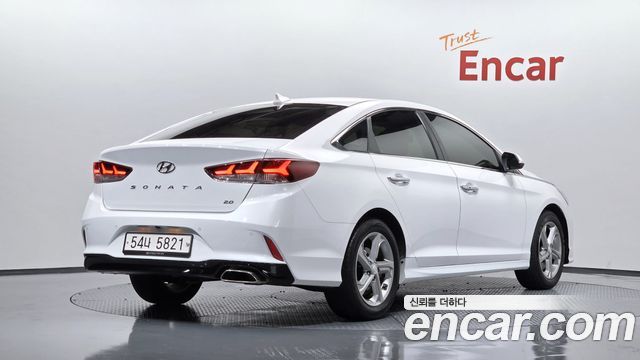 Hyundai Sonata 2.0 Modern - фото 1
