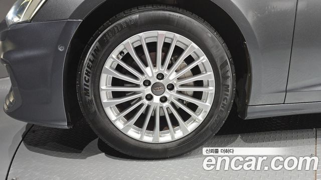 Audi A6 C8 40 TDI Premium - фото 4