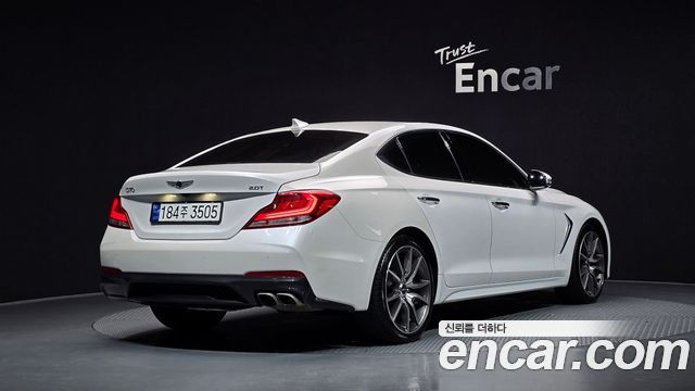 Genesis G70 2.0T Elite - фото 1