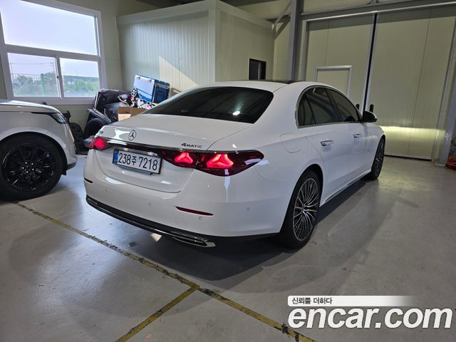 Mercedes-Benz E-Class W214 E450 4MATIC Exclusive - фото 1