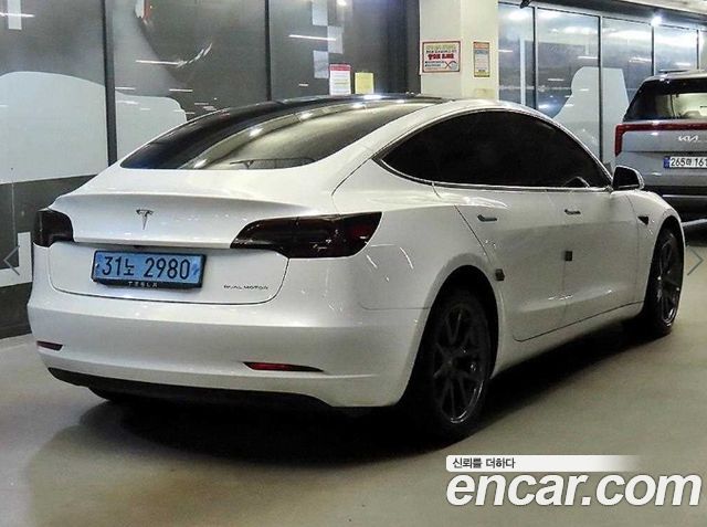 Tesla Model 3 Long Range AWD - фото 3
