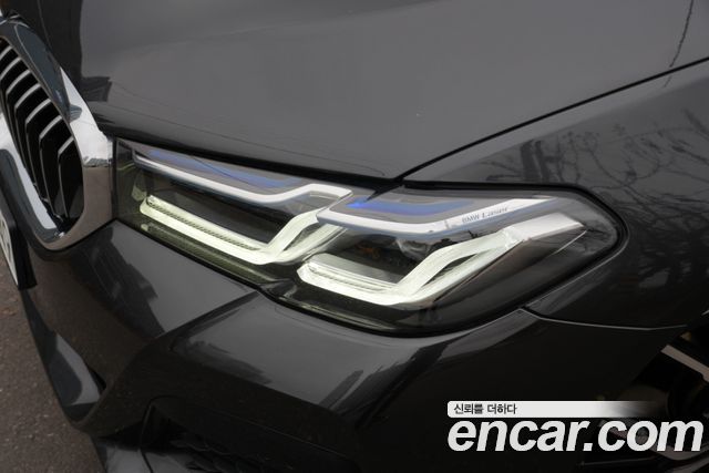 BMW 5-Series G30 530i xDrive M Sport Package - фото 1