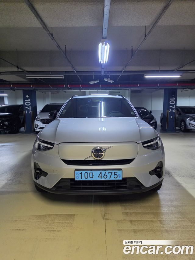 Volvo XC40 Twin Ultimate - фото 2