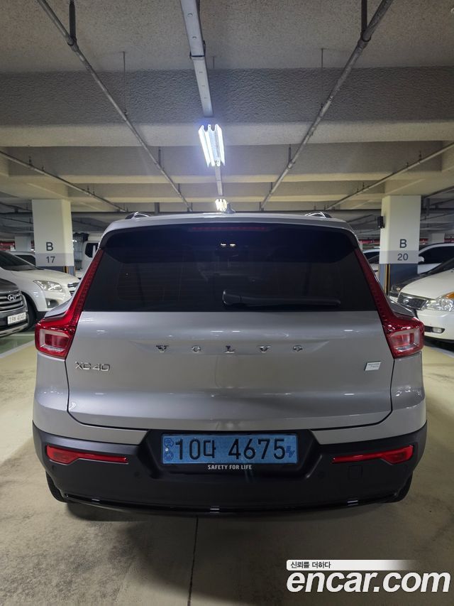 Volvo XC40 Twin Ultimate - фото 3