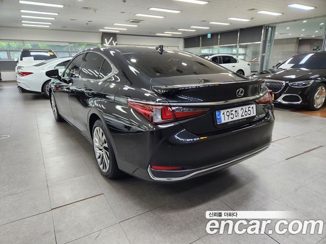 Lexus ES 7-го поколения Luxury Plus - фото 1