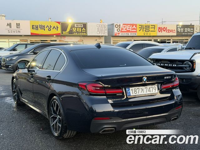 BMW 5-Series G30 530i M Sport Package - фото 1