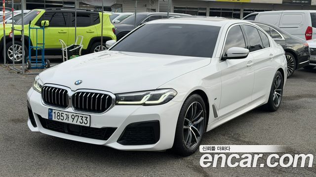 BMW 5-Series G30 520i M Sport - фото 0