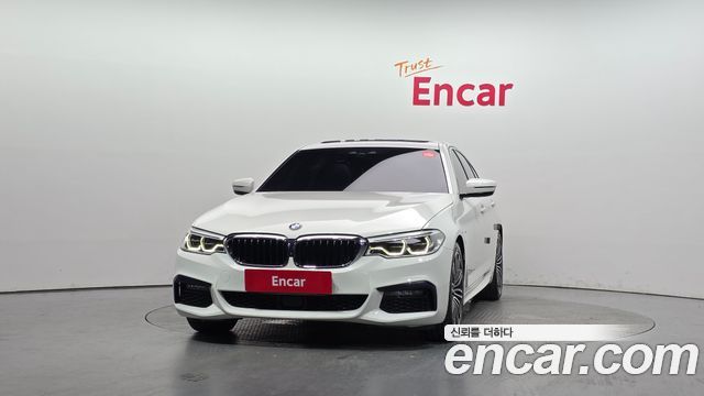 BMW 5-Series G30 530i M Sport Package Plus - фото 2