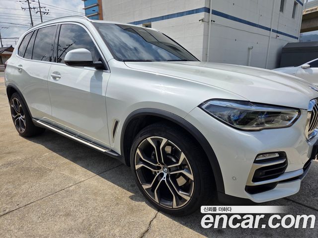BMW X5 G05 xDrive 40i xLine - фото 1