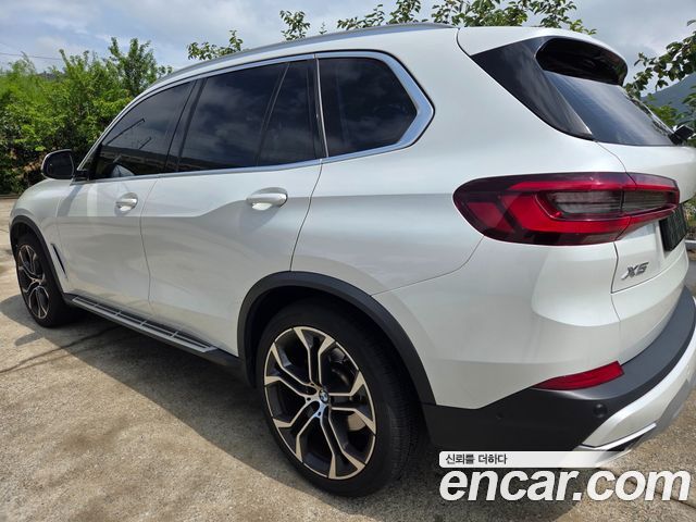 BMW X5 G05 xDrive 40i xLine - фото 4