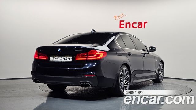 BMW 5-Series G30 530i xDrive M Sport Package Plus - фото 1