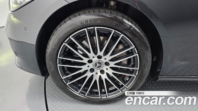 Mercedes-Benz C-Class W206 C200 4MATIC Avantgarde - фото 4