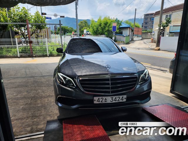 Mercedes-Benz E-Class W213 E300 4MATIC Exclusive - фото 2