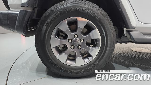 Jeep Wrangler JL 2.0 Overland 4Door - фото 3