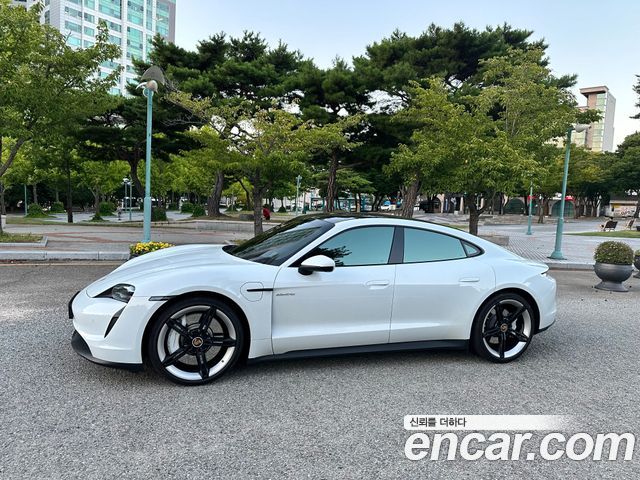 Porsche Taycan 4S - фото 0