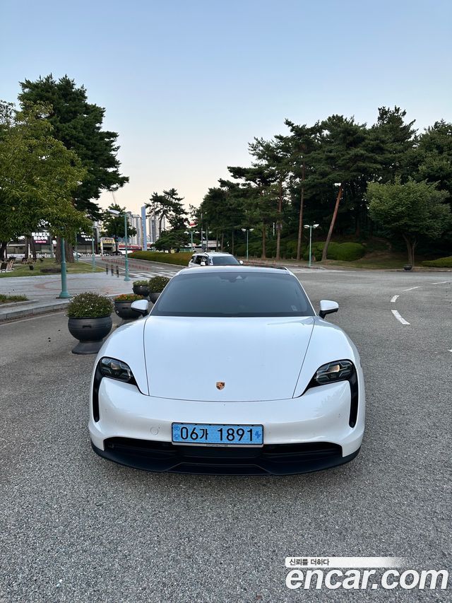 Porsche Taycan 4S - фото 2