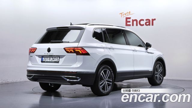 Volkswagen Tiguan 2.0 TSI Prestige - фото 1
