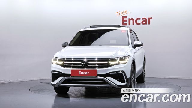 Volkswagen Tiguan 2.0 TSI Prestige - фото 2