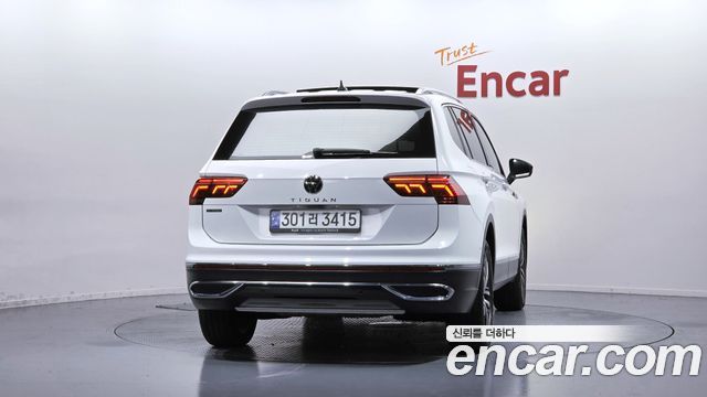 Volkswagen Tiguan 2.0 TSI Prestige - фото 3