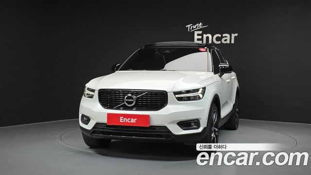 Volvo XC40 T4 R-Design - фото 2