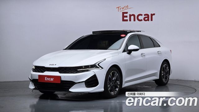 Kia K5 3-го поколения 2.0 Signature - фото 0