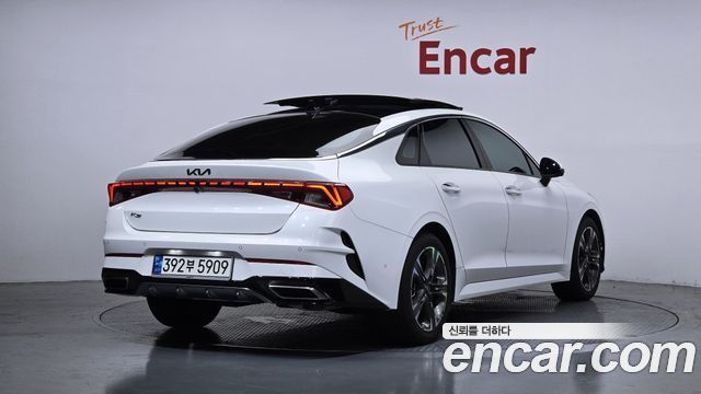 Kia K5 3-го поколения 2.0 Signature - фото 1