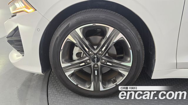 Kia K5 3-го поколения 2.0 Signature - фото 4