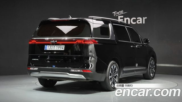Kia Carnival 4-го поколения 9-Seater Signature - фото 1