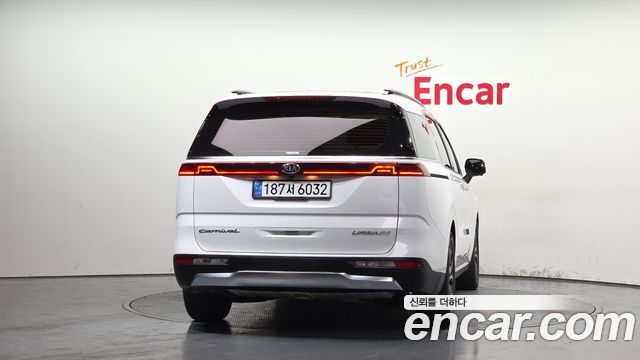 Kia Carnival 4-го поколения 7-Seater Signature - фото 3
