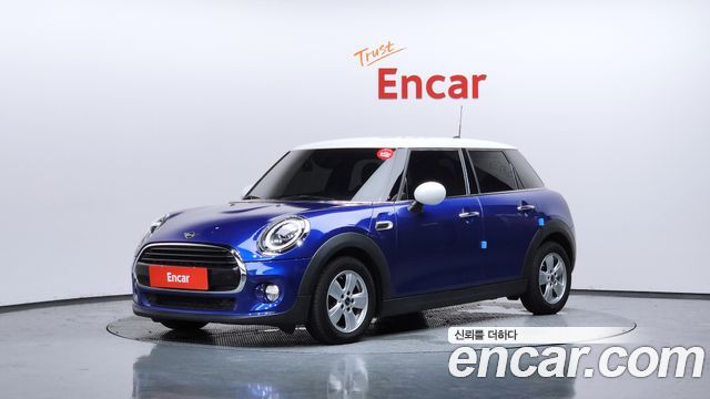 Mini Cooper 5Door Standard 3rd - фото 0