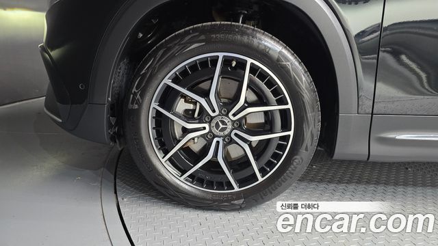 Mercedes-Benz EQB X243 EQB300 4MATIC AMG Line - фото 4