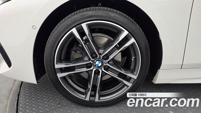 BMW 1-Series F40 118d M Sport - фото 4