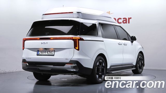 Kia Carnival Новый 4-го поколения HEV 7-Seater Hi Limousine Signature - фото 1