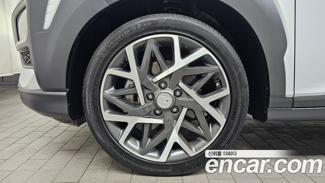 Hyundai Kona гибрид Premium Special - фото 4