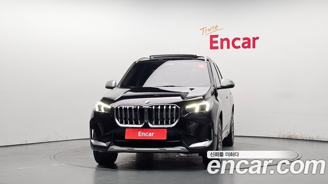 BMW X1 U11 xDrive 20i xLine - фото 2