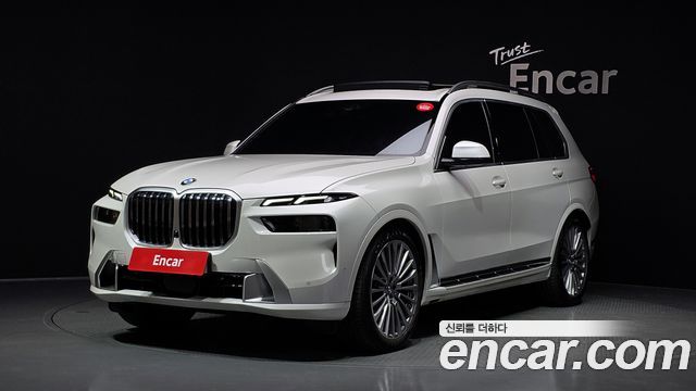 BMW X7 G07 xDrive 40i Design Pure Excellence 7-Seater - фото 0