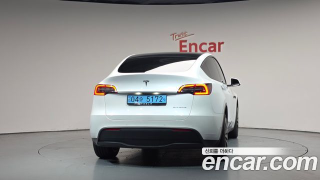 Tesla Model Y Long Range AWD - фото 2