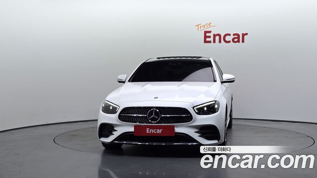 Mercedes-Benz E-Class W213 E220d 4MATIC AMG Line - фото 2