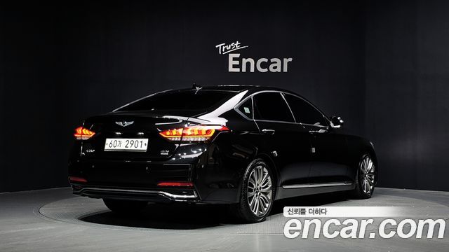 Genesis G80 2.2D AWD Premium Luxury - фото 1