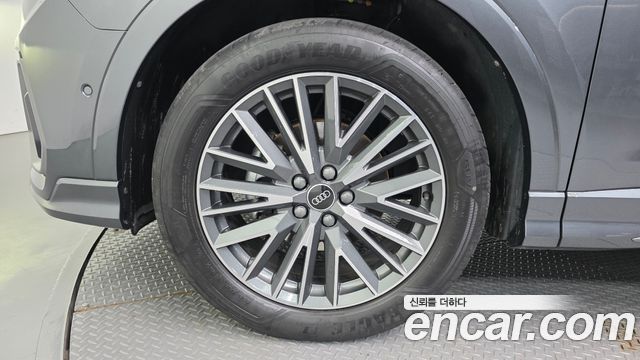 Audi Q3 F3 35 TDI Quattro Premium - фото 4