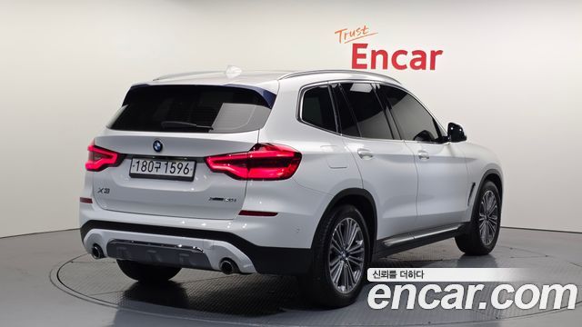 BMW X3 G01 xDrive 20i Luxury - фото 1
