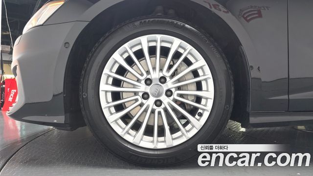 Audi A6 C8 45 TFSI Quattro Premium - фото 3