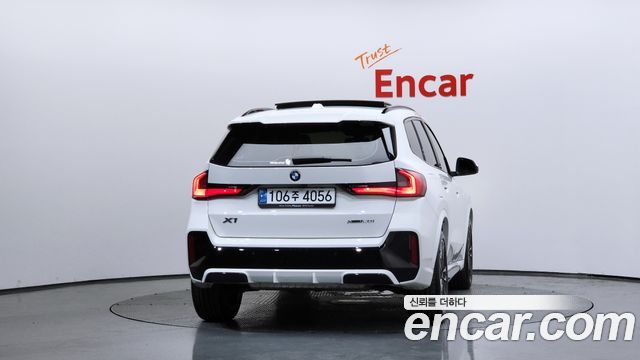 BMW X1 U11 xDrive 20i M Sport - фото 3