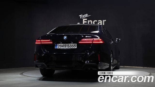 BMW 5-Series G60 520i M Sport - фото 3