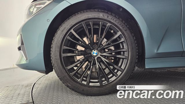 BMW 3-Series G20 320i Touring Luxury - фото 4