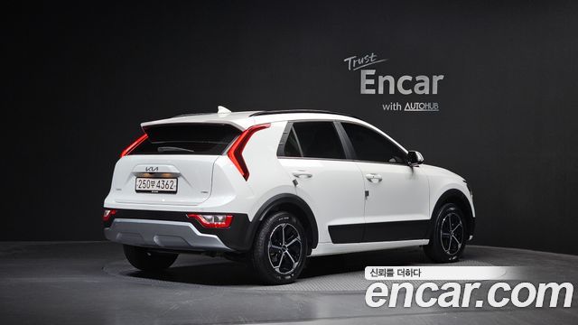 Kia Niro Совершенно новый Trendy - фото 0