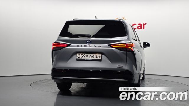 Toyota Sienna 4-го поколения 2.5 Hybrid 2WD - фото 3