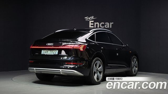 Audi e-tron 55 Quattro Sportback - фото 1